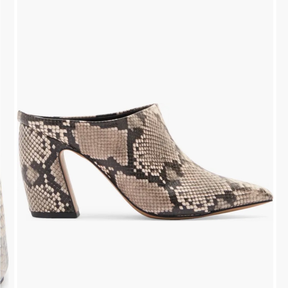 STEVEN New York pointed toe mule